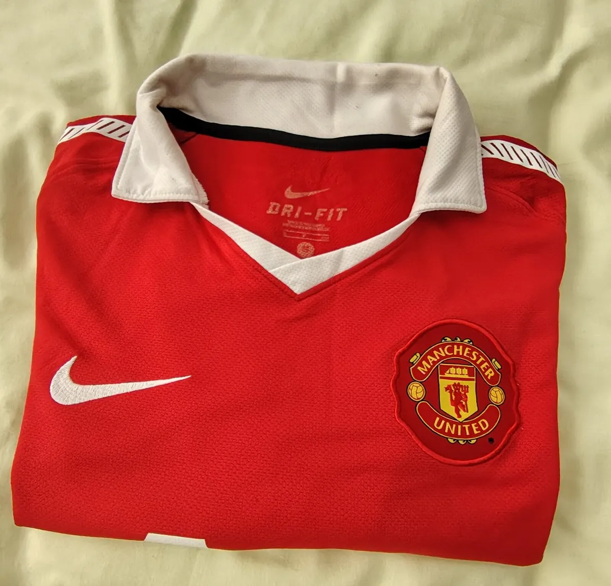 Vintage Manchester united jersey - Image 1
