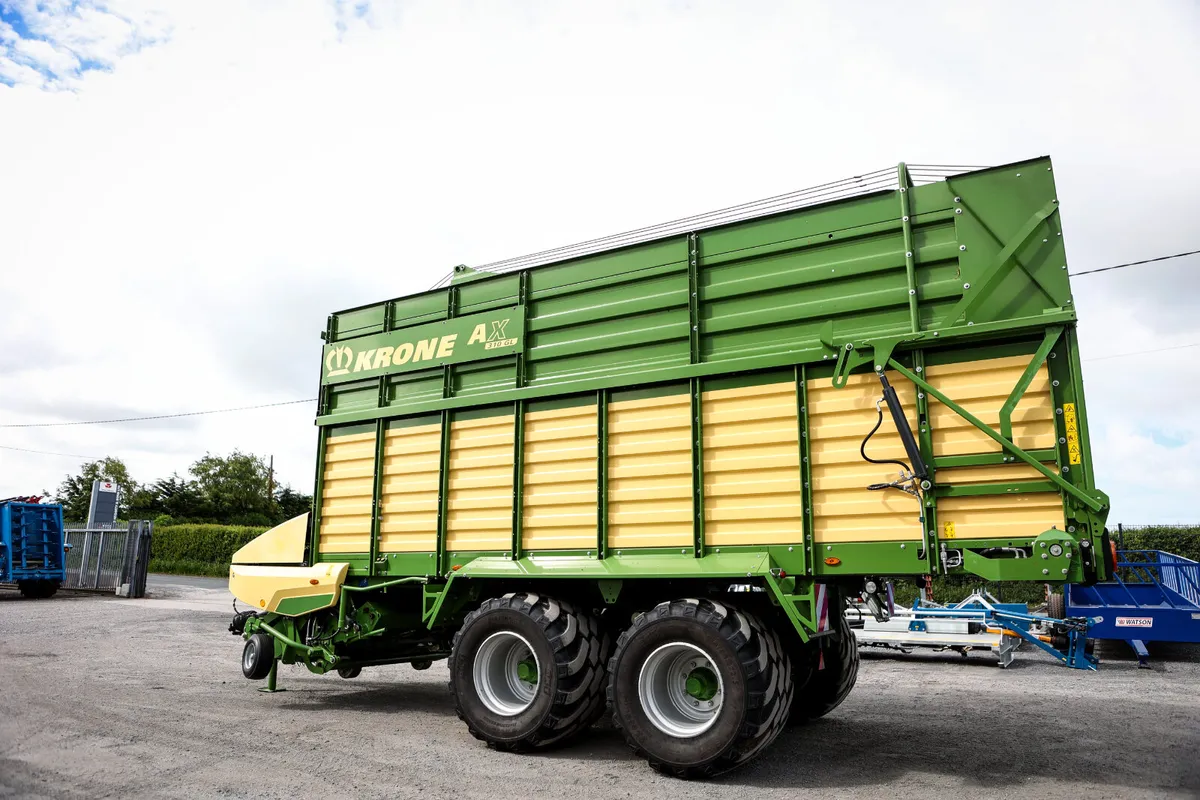 2023 Krone AX310 Silage Wagon - Image 2