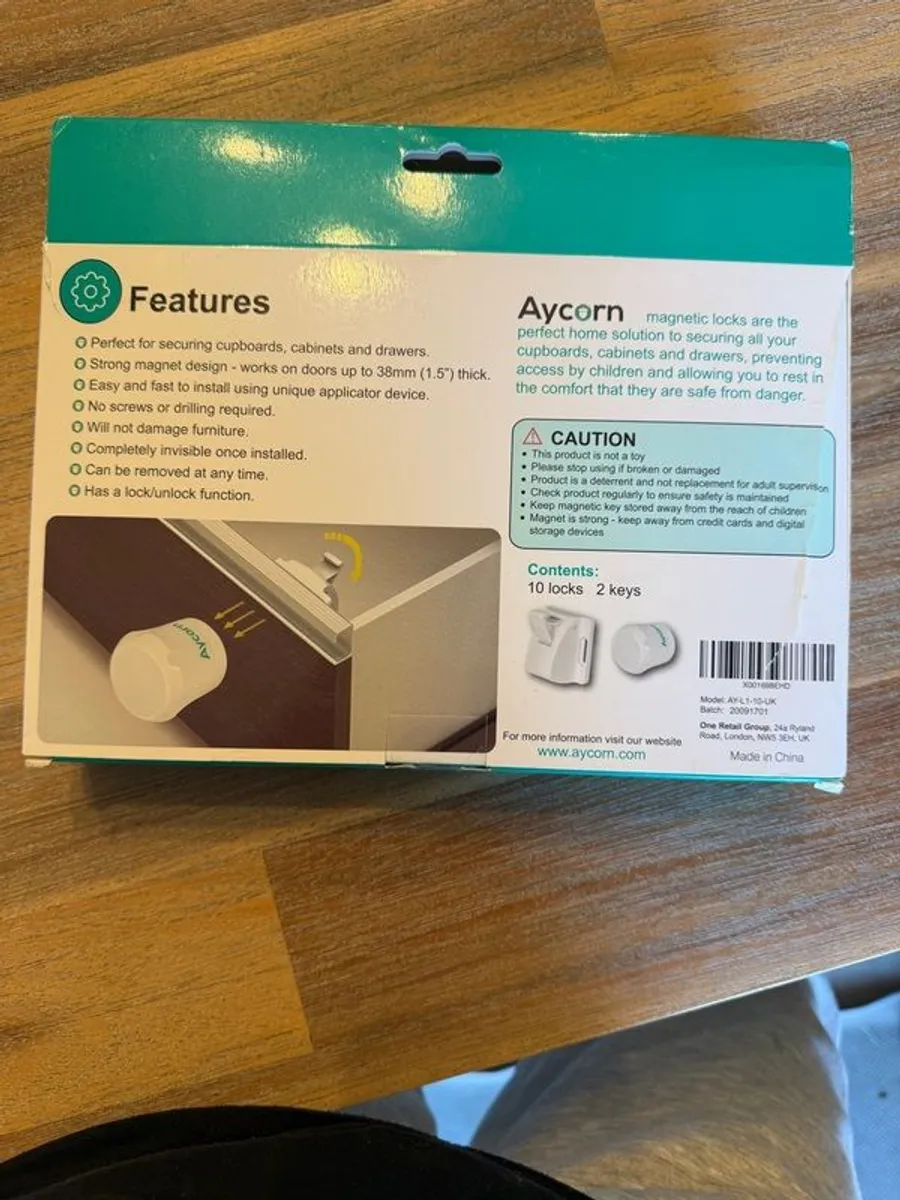 Aycorn Magnetic Safety Locks 10 Locks 2 Keys New - Image 2