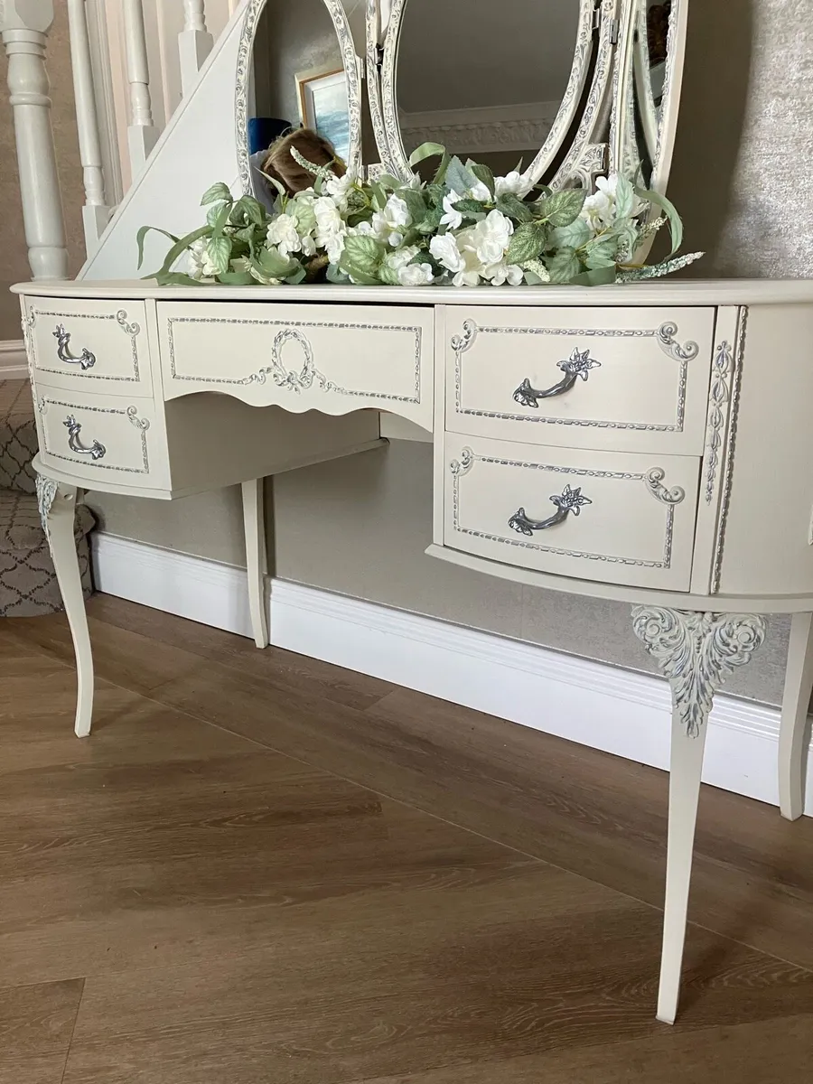 Dressing Table And Mirror - Image 3
