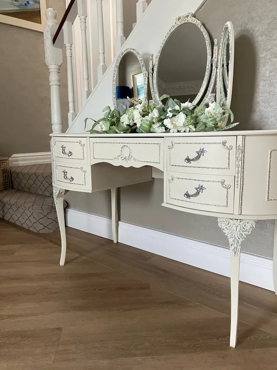 Dressing Table And Mirror - Image 4