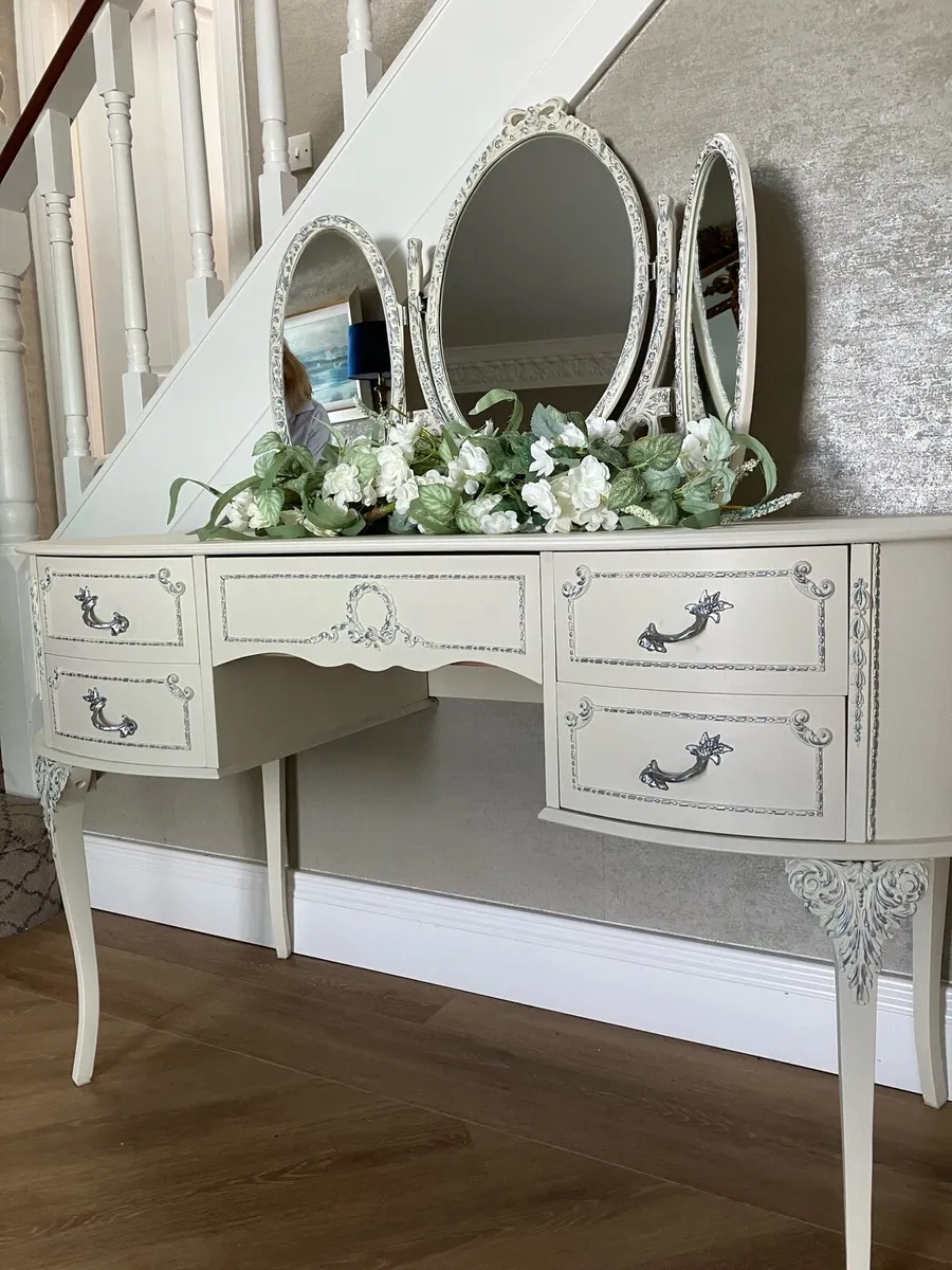 Dressing Table And Mirror - Image 1