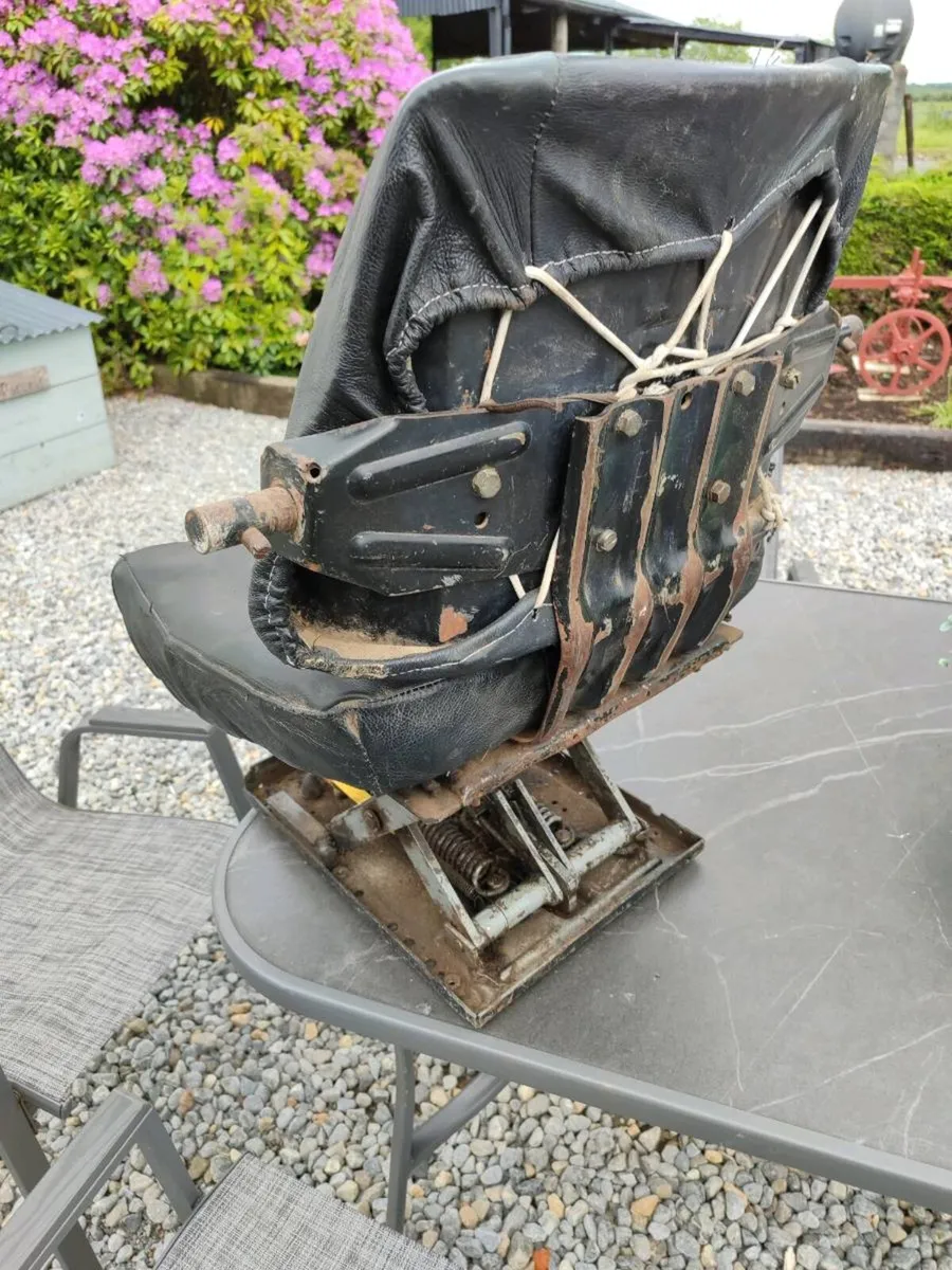 Tractor Seat - Image 3