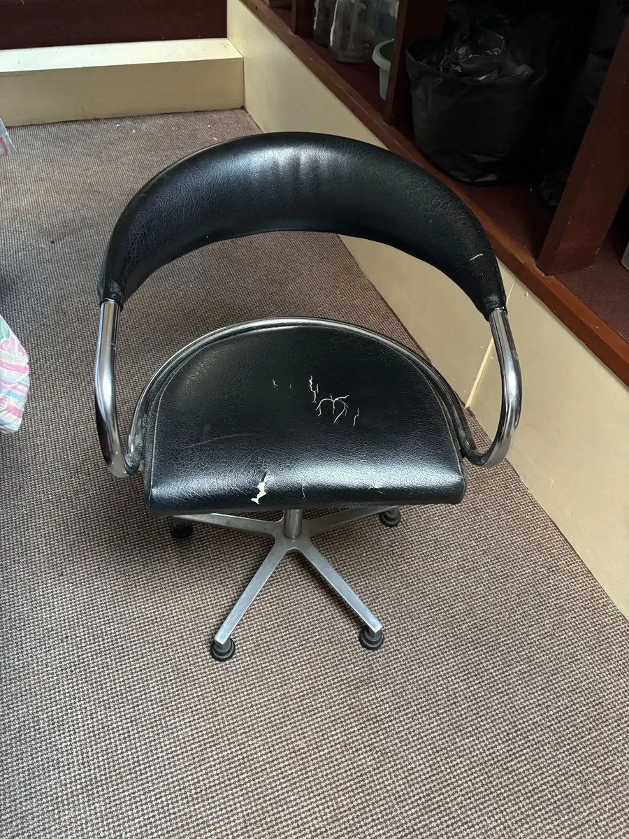 barber chair