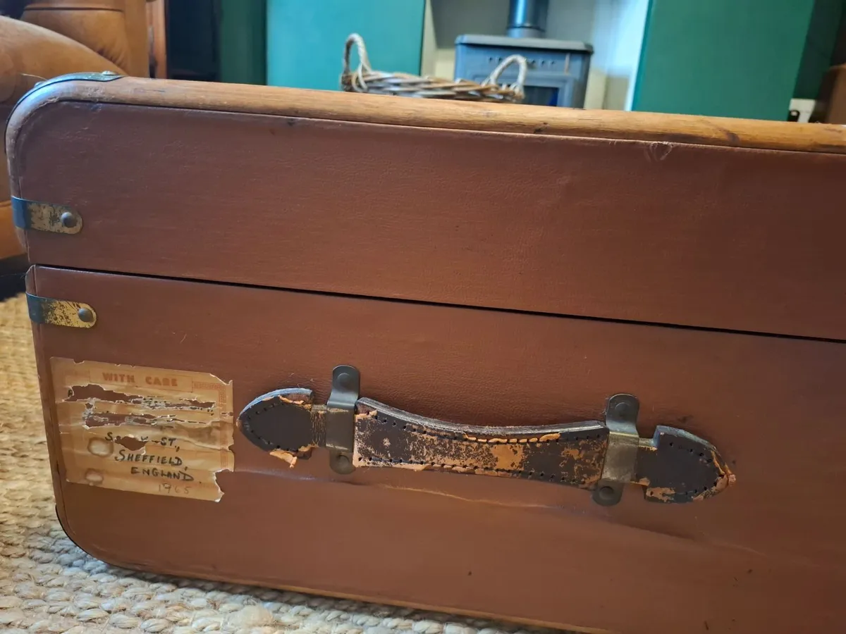 Old style trunk/suitcase - Image 2
