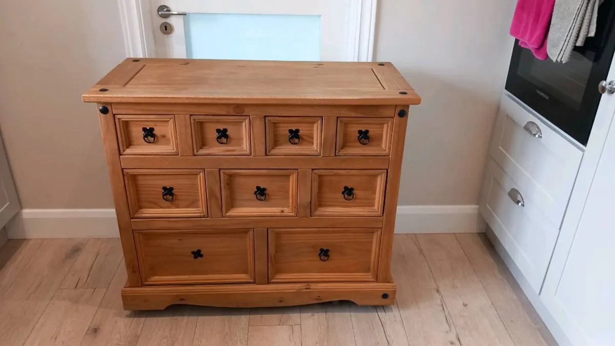 Mexican pine drawer unit