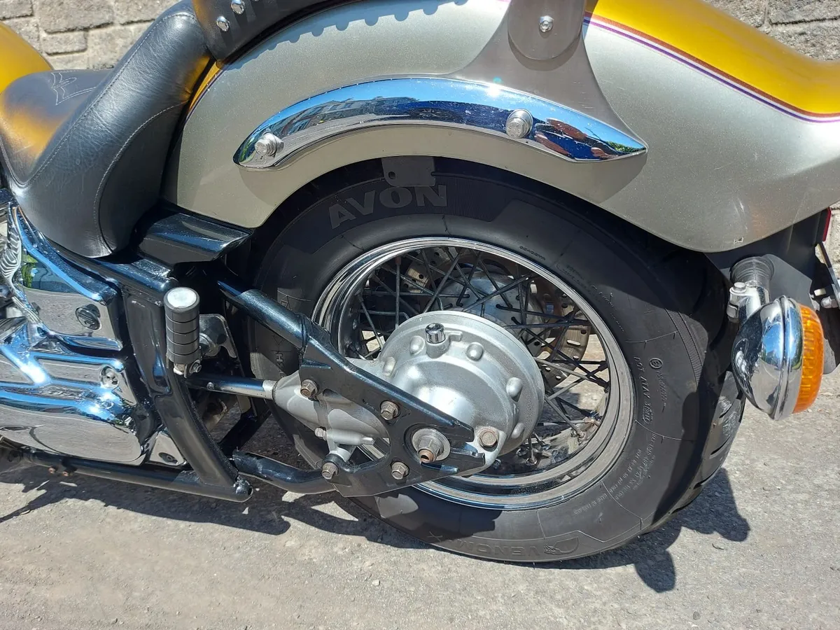 YAMAHA  DRAGSTAR XVS1100 CUSTOM / CRUISER - Image 2