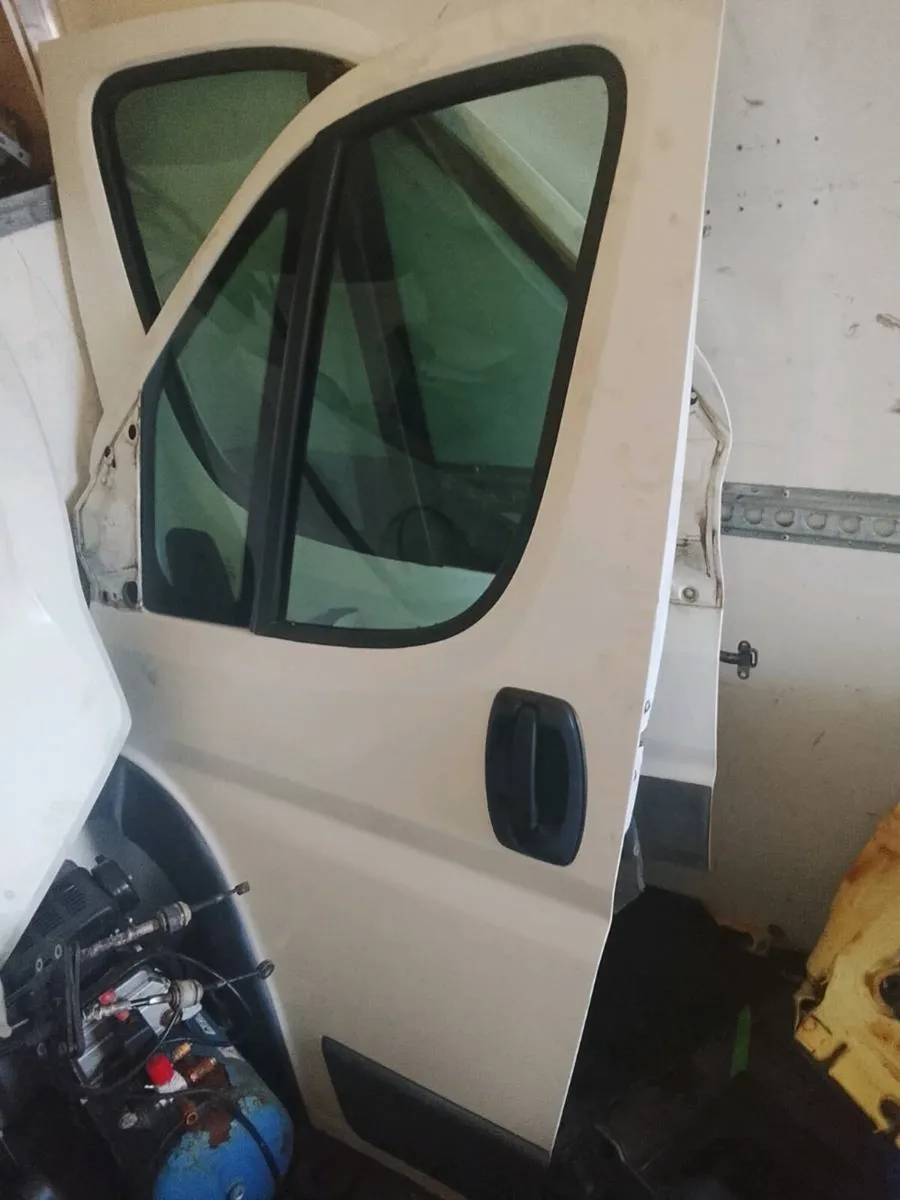 Peugeot boxer doors - Image 1