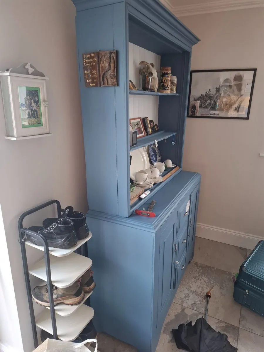 Farmhouse dresser - Image 2