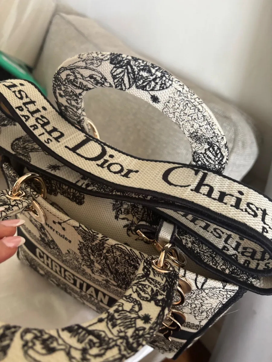 Christian Dior bag - Image 3