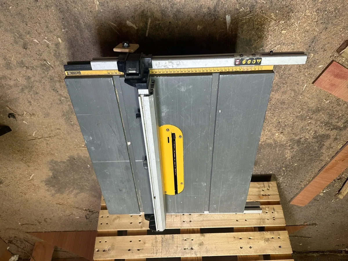 Dewalt table saw - Image 2