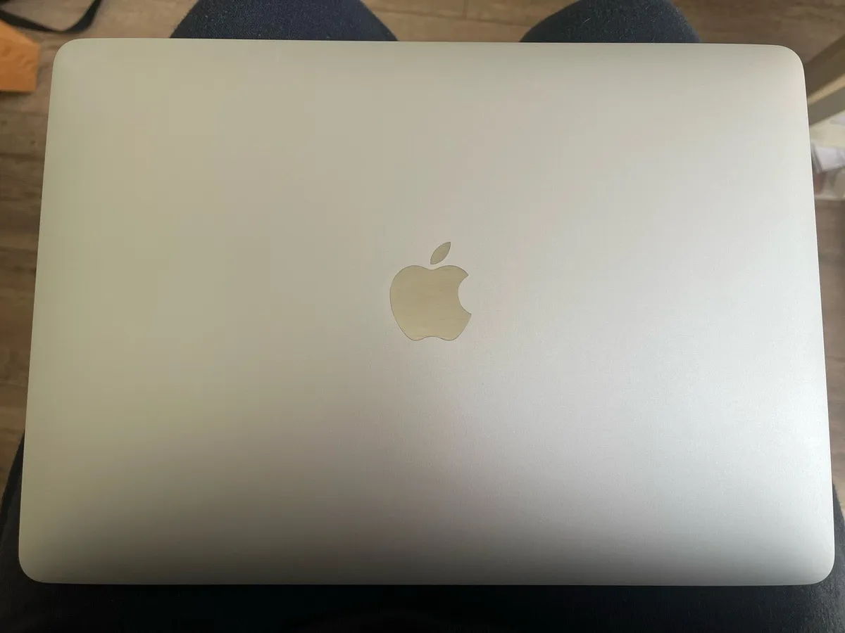 Macbook Pro 2019, 13.3 inch (128GB) - Image 1