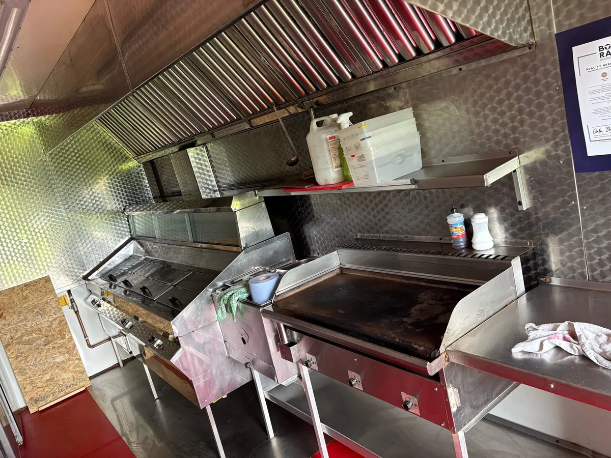 18ft butlers catering trailer - Image 2