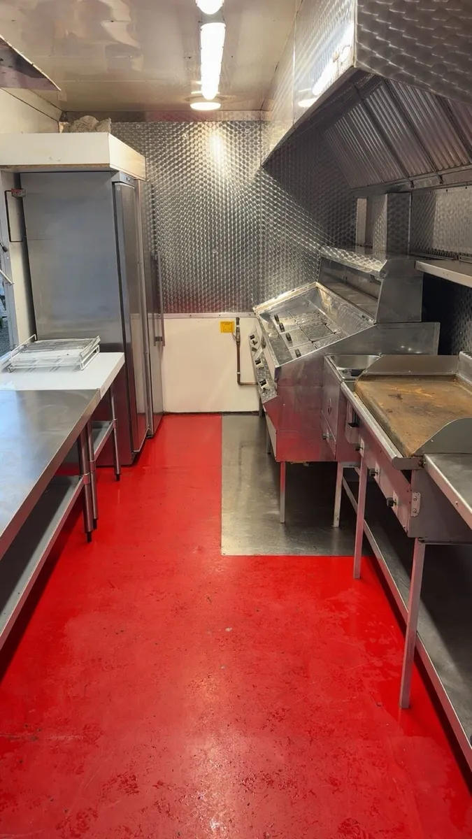 18ft butlers catering trailer - Image 4