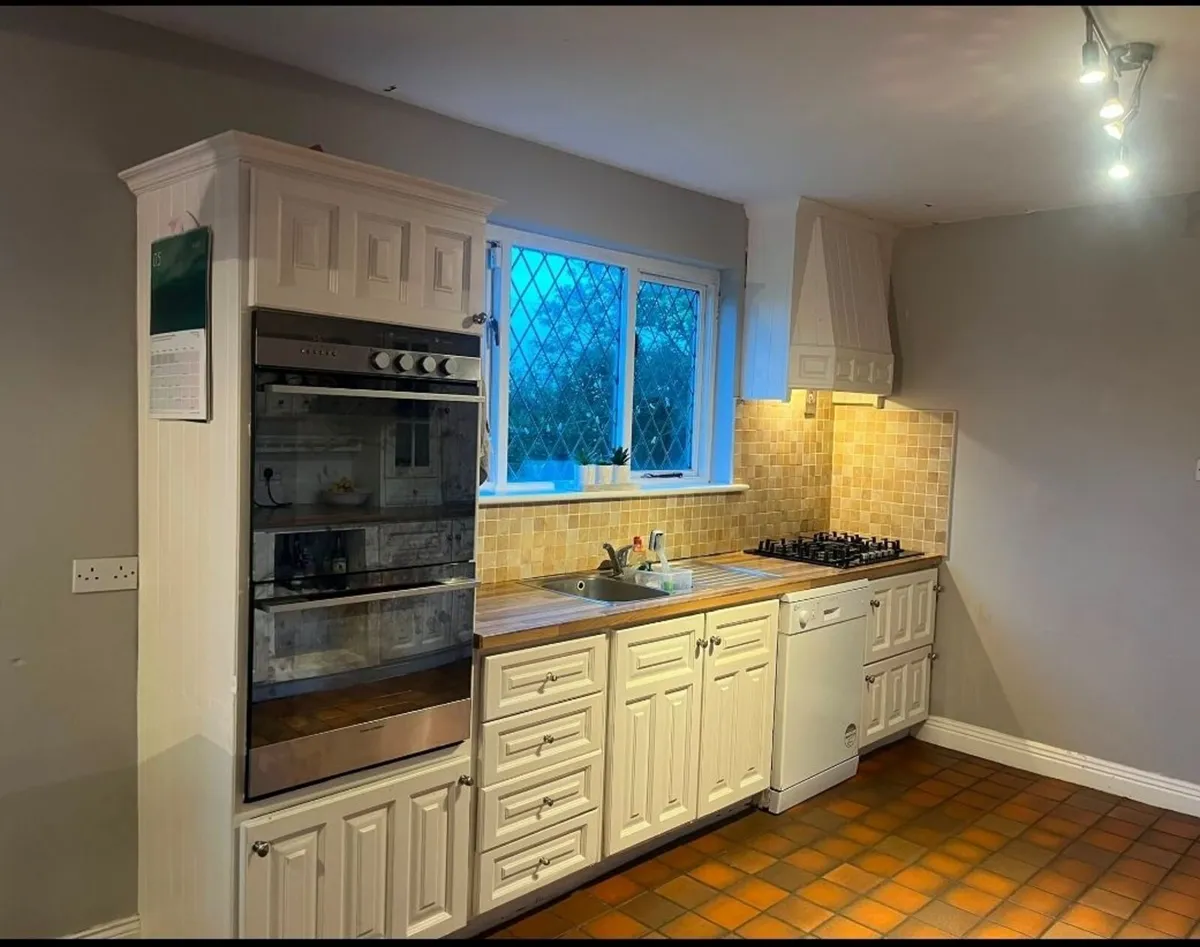Kitchen - Image 2