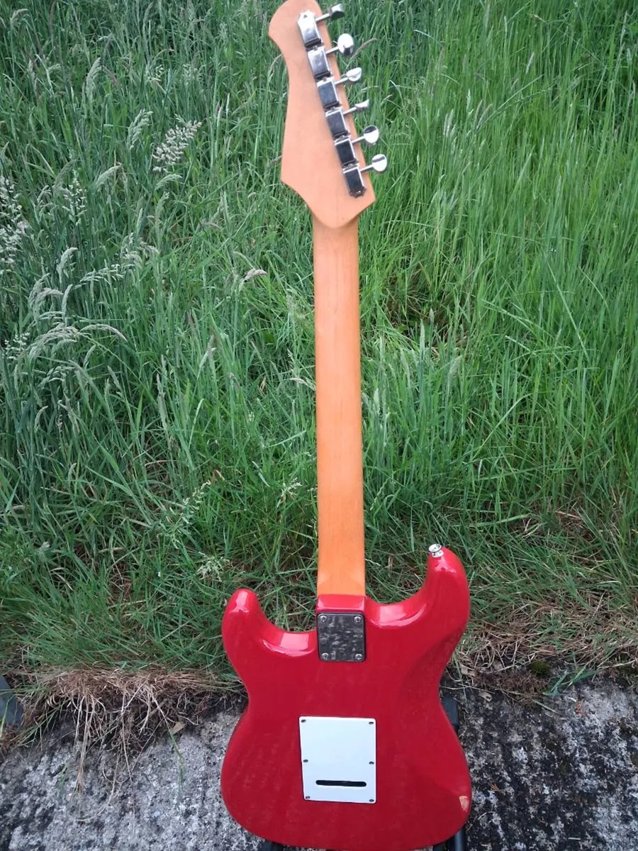 Electric guitar - Image 2