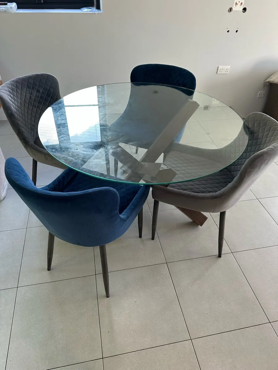 Kitchen table & chairs set - Image 1