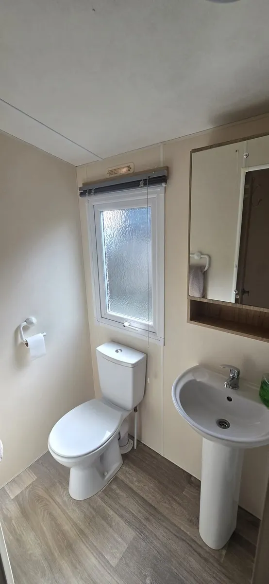 2019 Rosewood 2-Bedroom Mobile Home - Image 3