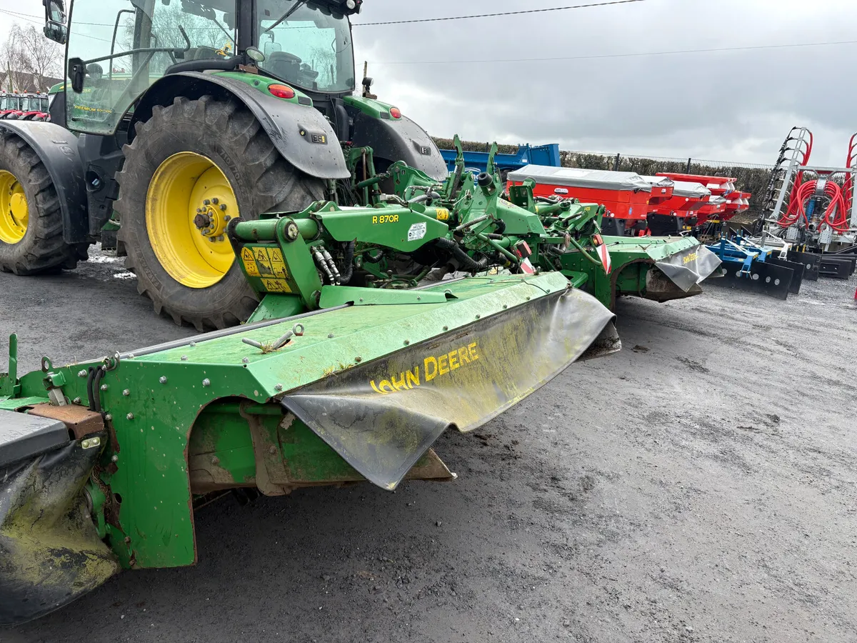 John Deere R870R Butterfly Mowers - Image 3