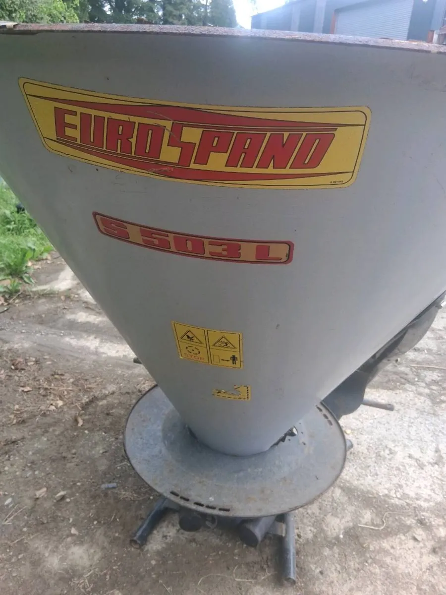 Fertilizer spreader - Image 3