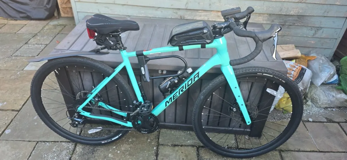 Gravel bike - Image 2