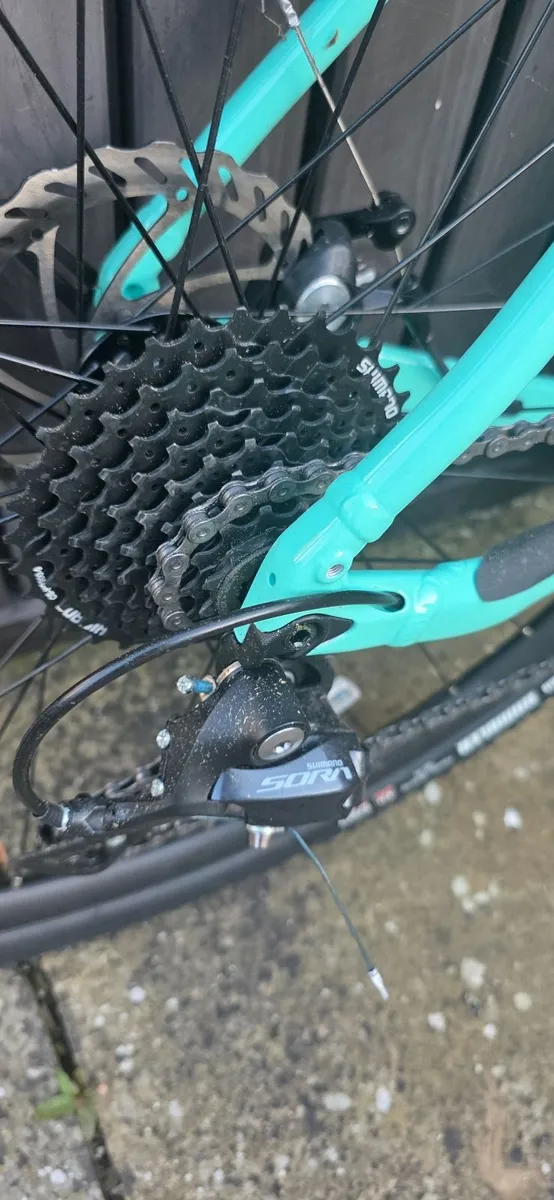 Gravel bike - Image 4