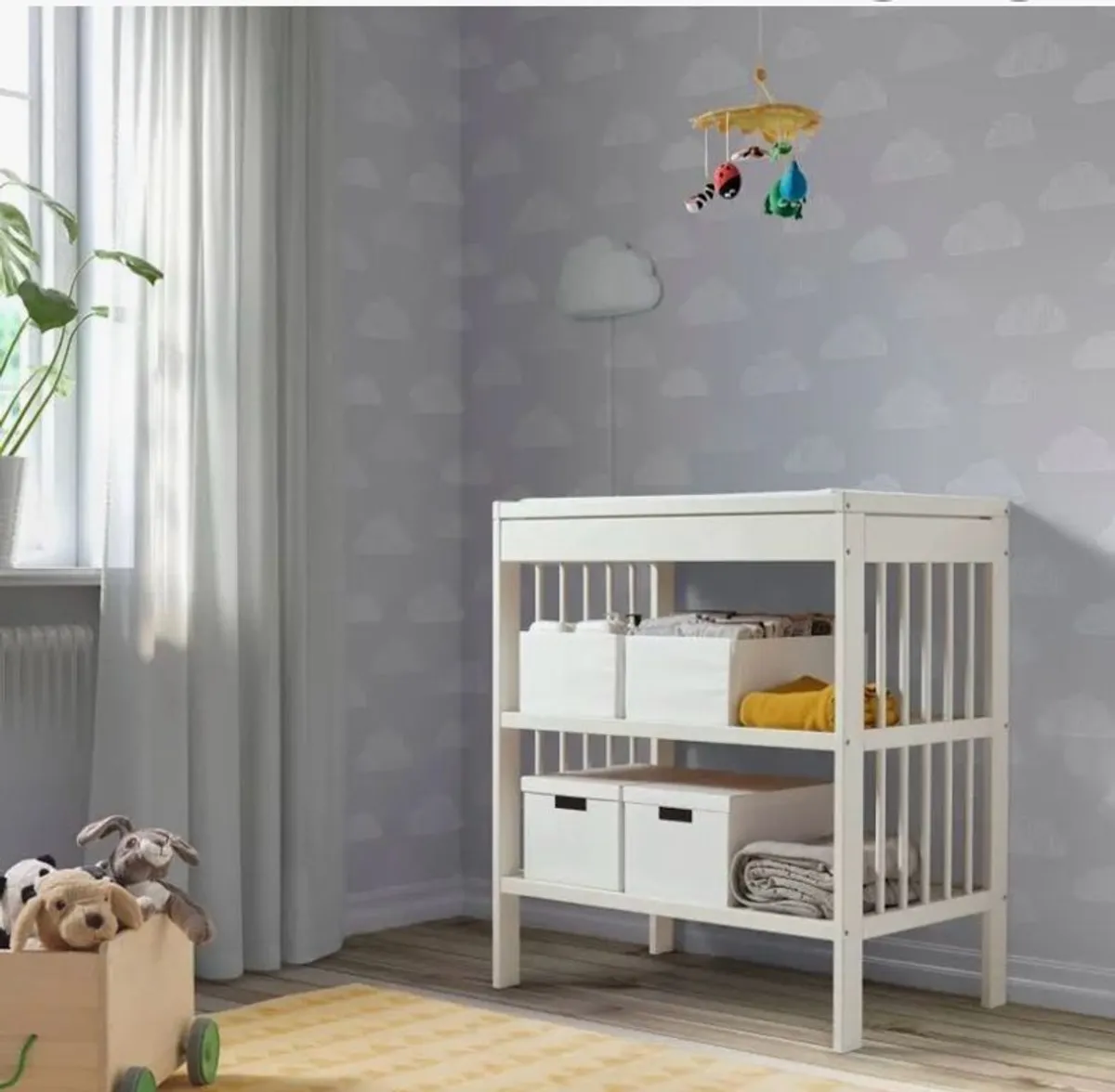 Baby changing unit - Image 1