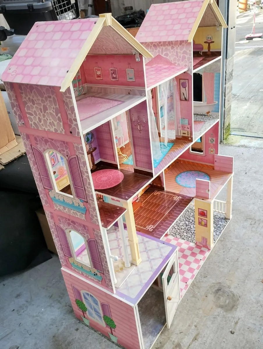 Childrens Pink Dollhouse - Image 2