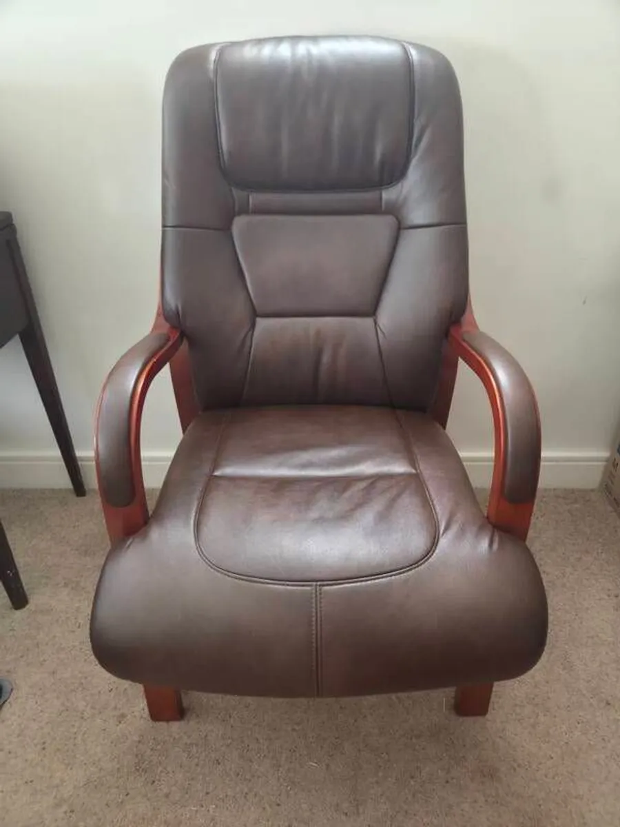 orthopedic chair - Image 1