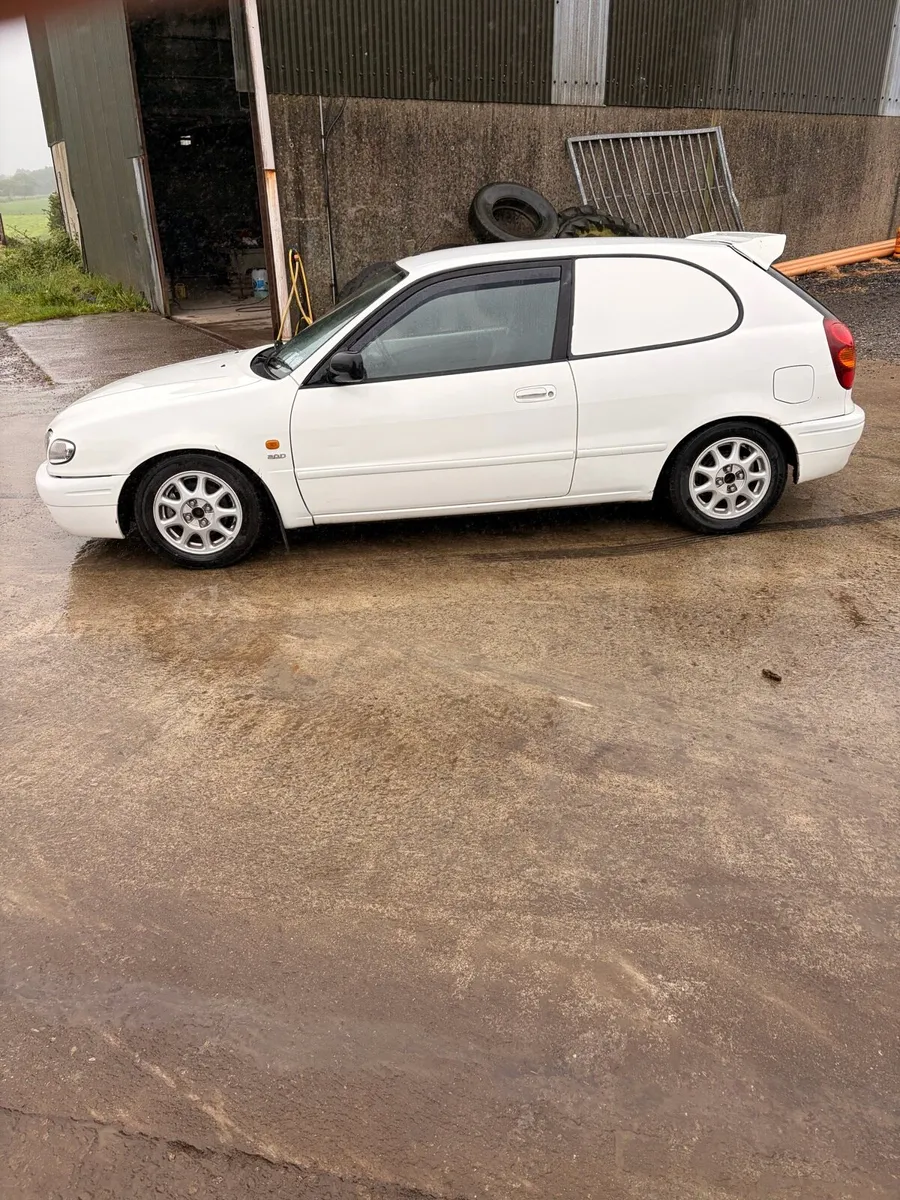 Toyota Corolla van 2litre diesel - Image 3