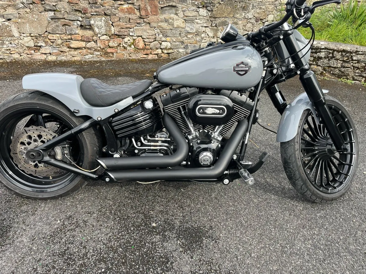 Harley-Davidson FXCWC - Image 2