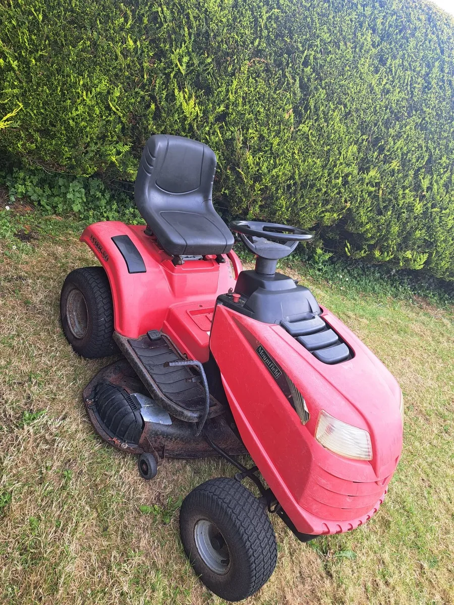 Ride on lawn mower - Image 3