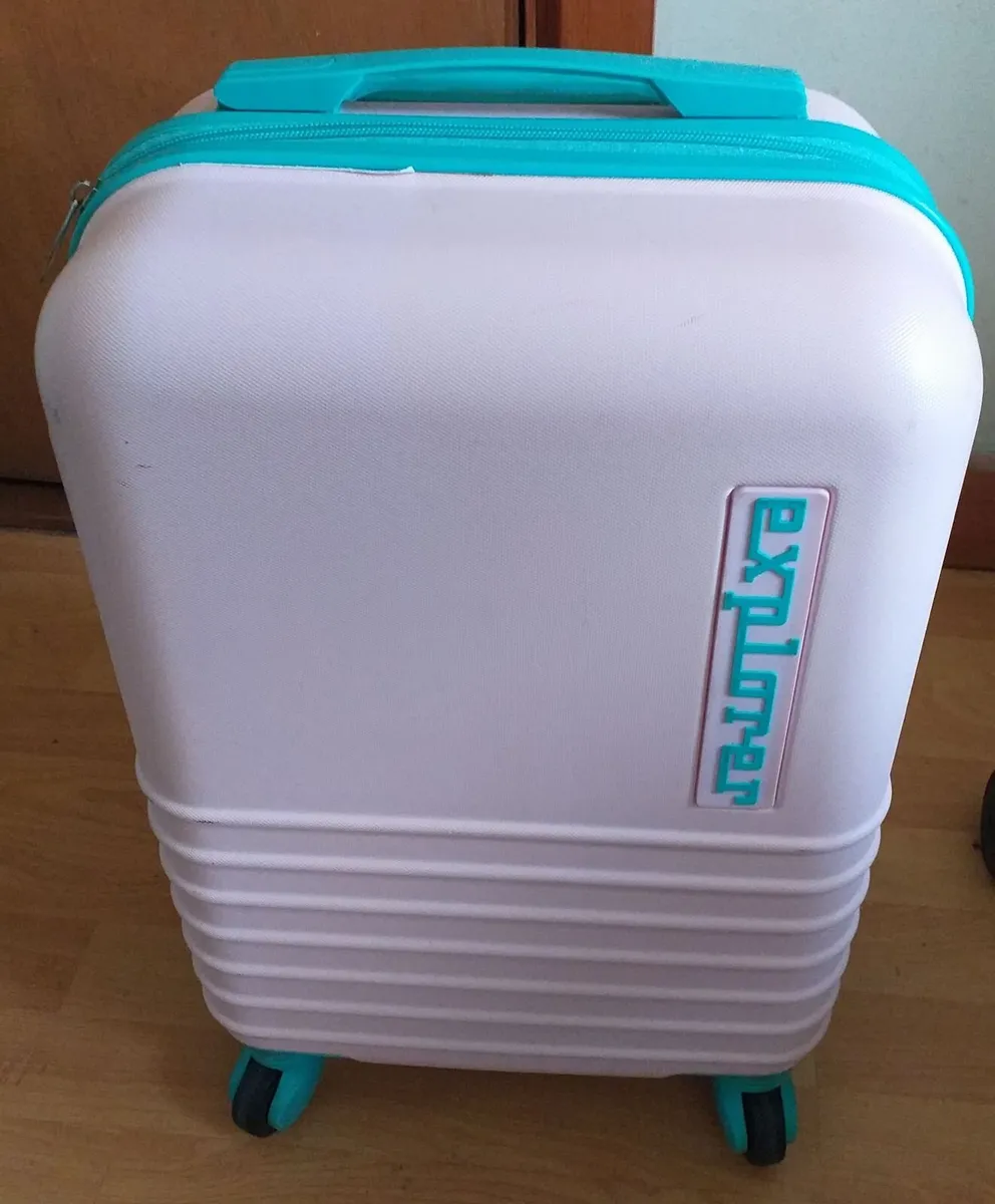 CABIN BAGGAE SIZESUITCASE - Image 2