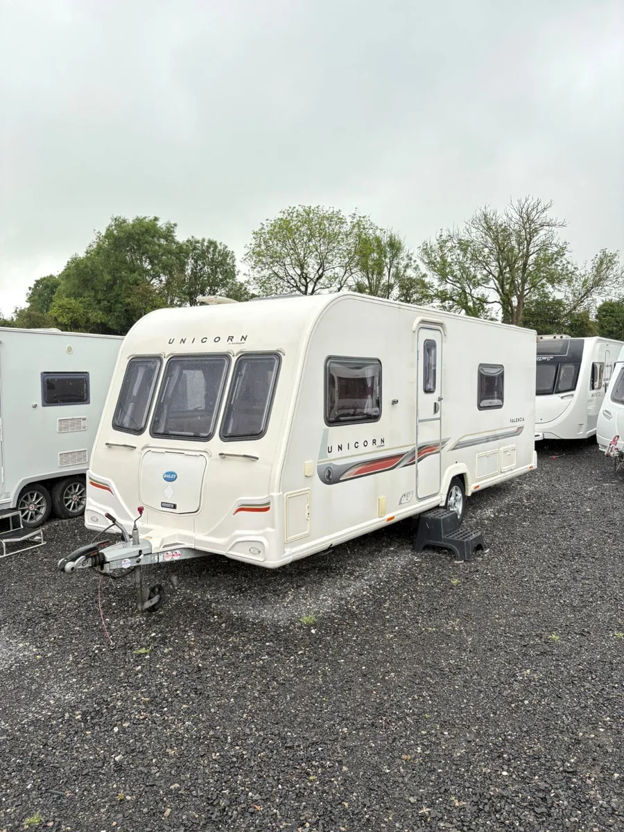 Bailey unicorn 4 berth caravan - Image 1
