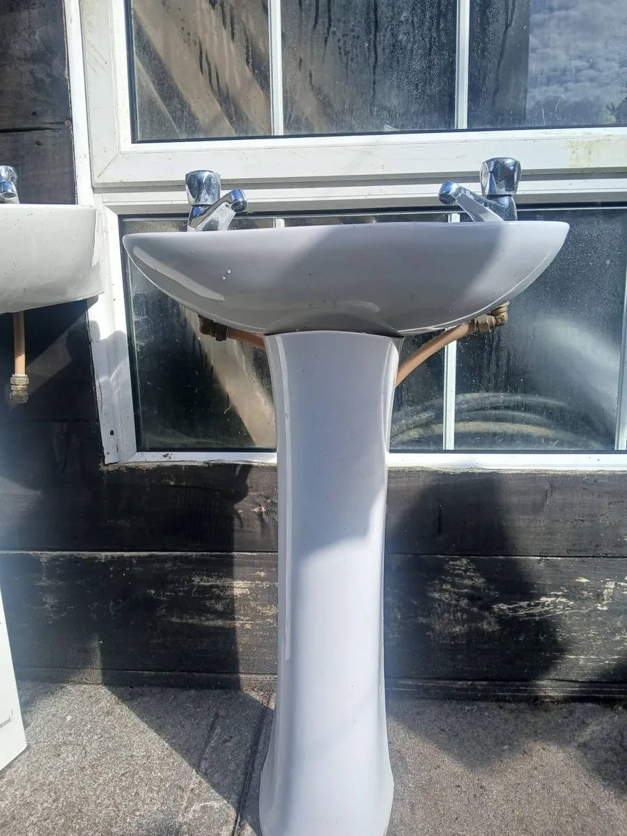 Bathroom  Sinks - Image 3