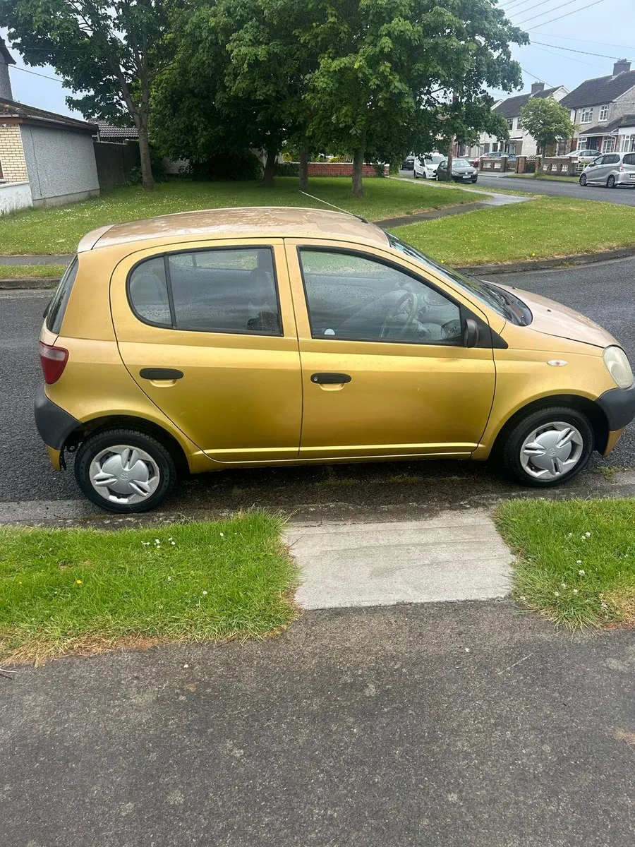 Tkyota yaris 00 nct 05 27 - Image 1