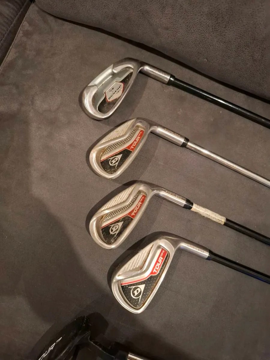 Dunlop tour irons and putters - Image 4