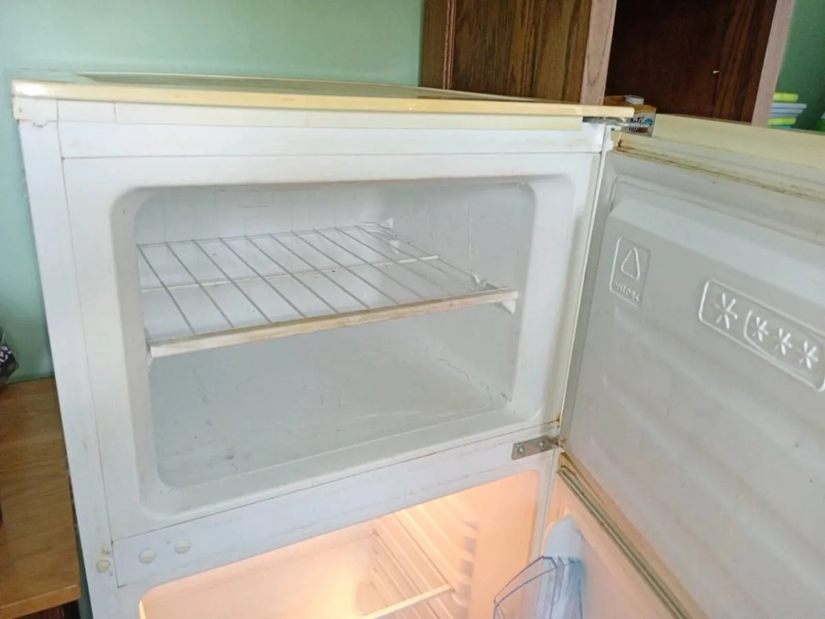 Fridge freezer - Image 3