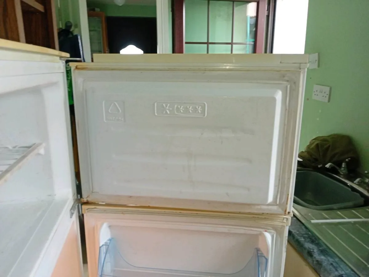 Fridge freezer - Image 4