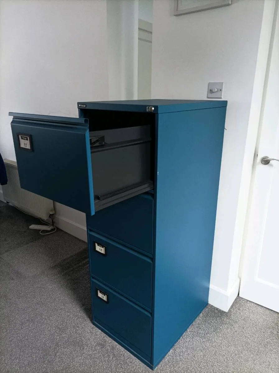 Filing cabinet - Image 1