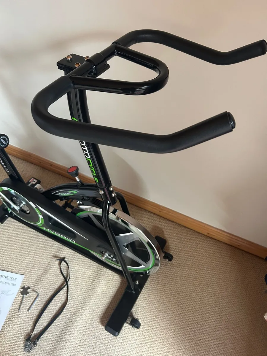 Exercise bike - Image 2