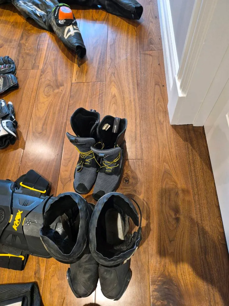 Leathers,boots,gloves,back,chestprotector,airbag - Image 4