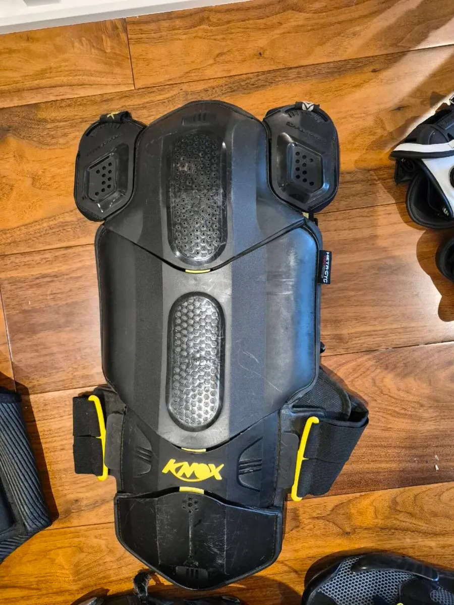 Leathers,boots,gloves,back,chestprotector,airbag - Image 3