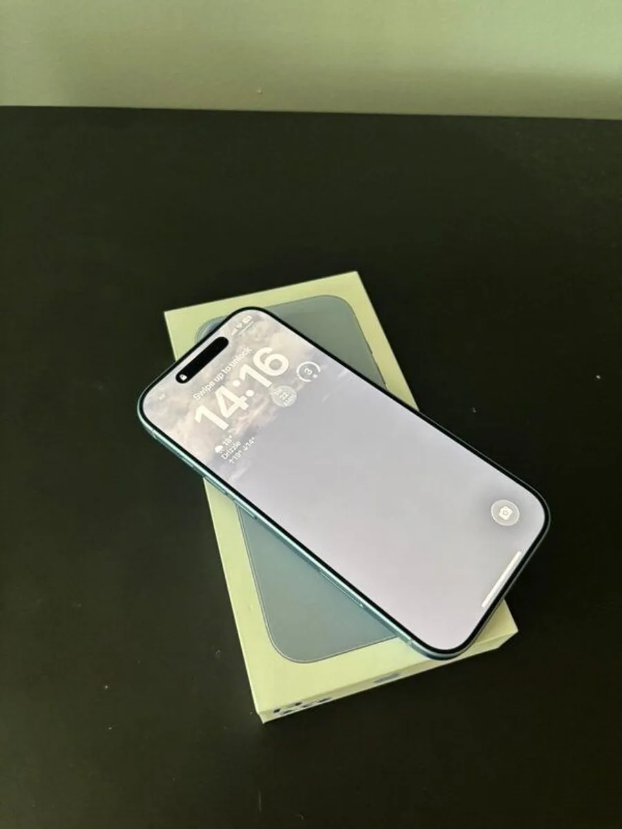 iPhone 17 brand new - Image 2