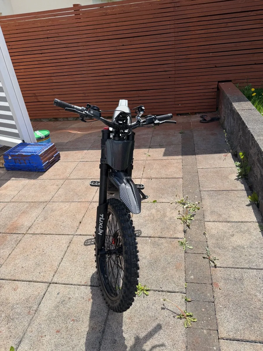 Surron style dirt bike, brand new condition - Image 1