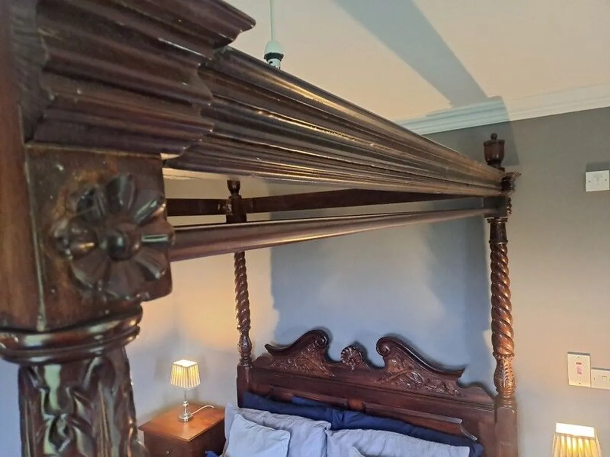 Four Poster Bed - Image 4