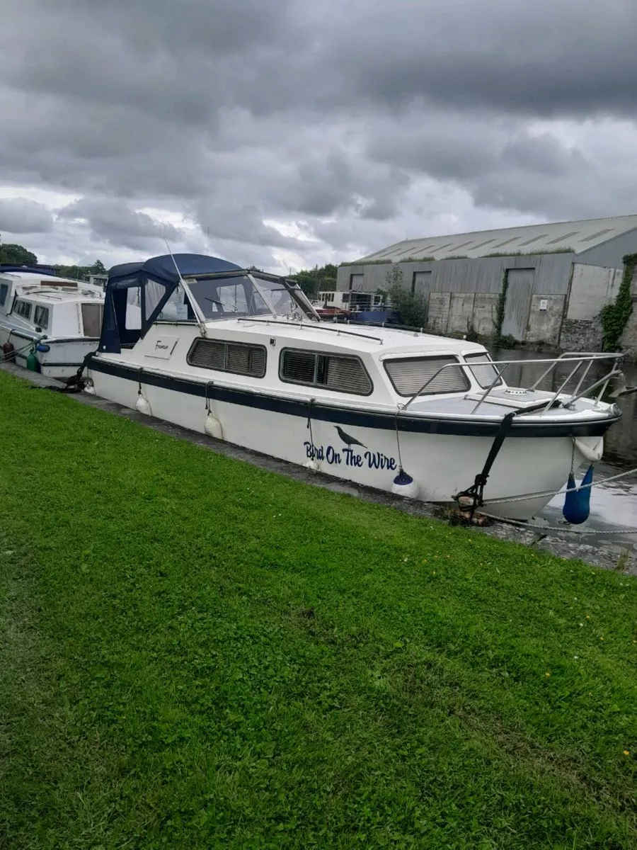 Cruisers  boat - Image 1