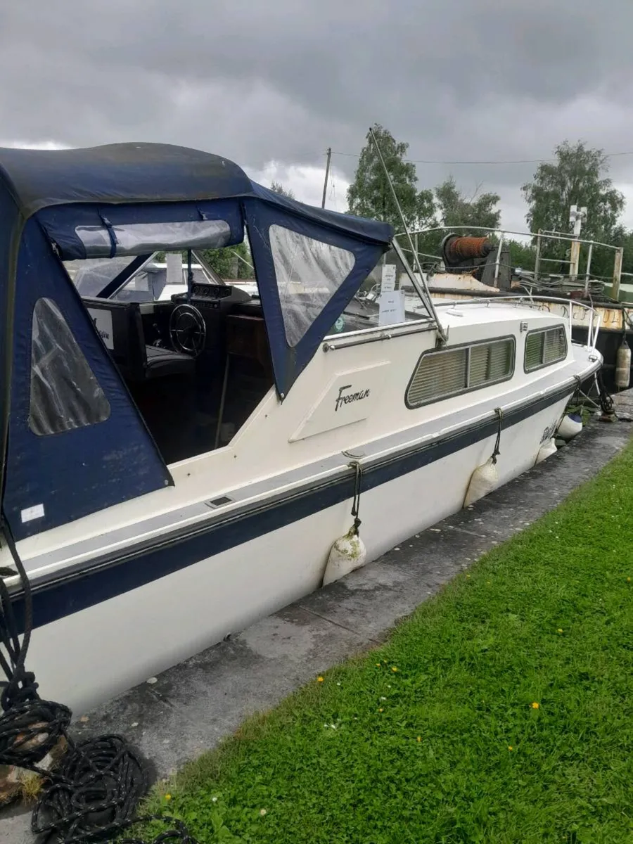 Cruisers  boat - Image 3
