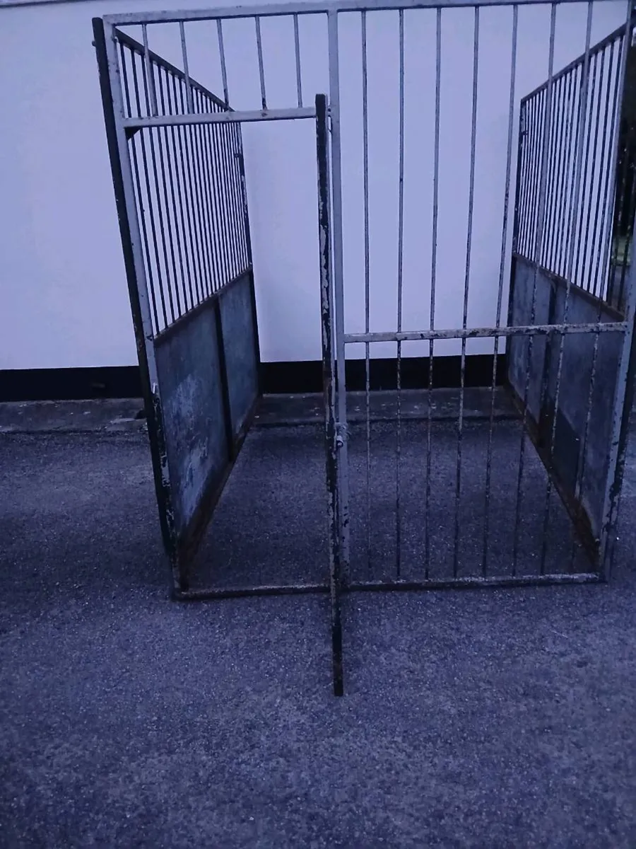 Steel box Iron 🐕 pen - Image 4