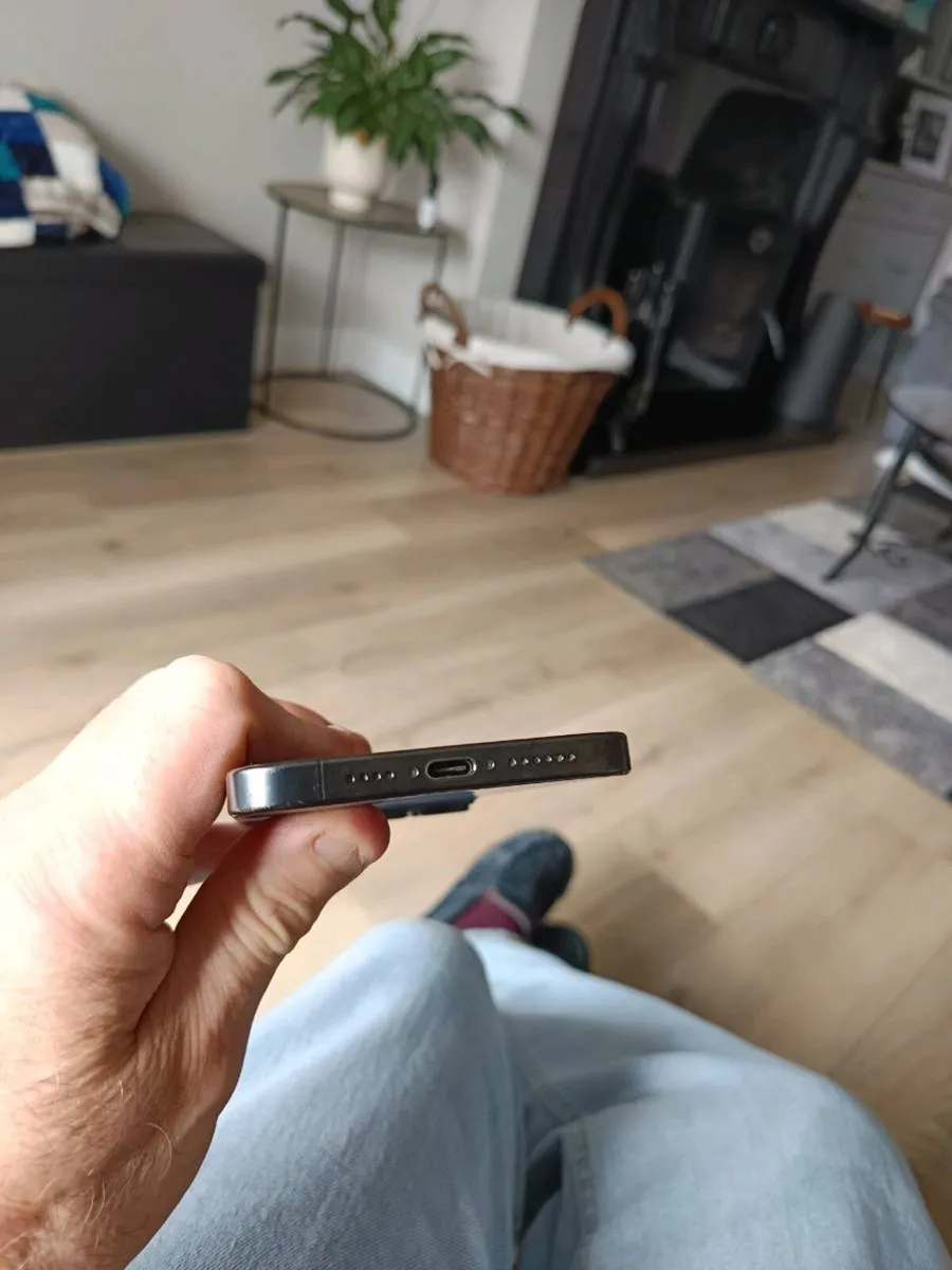 iPhone 15 pro max - Image 3